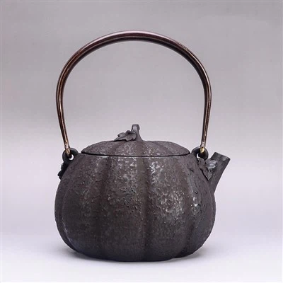 Teapot Iarainn Amh